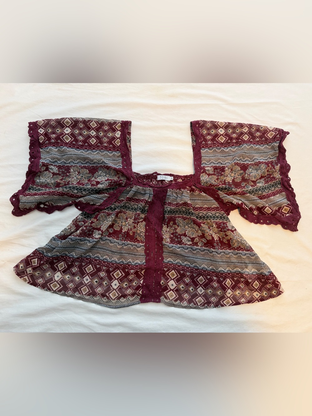 Boho Lace-Trim Burgundy Patterned Women’s Crop Top